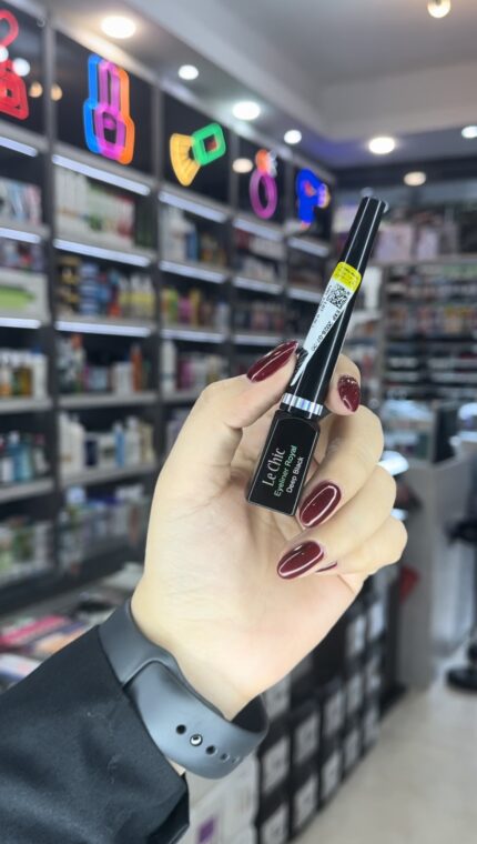 خط چشم لچیک (مویی)