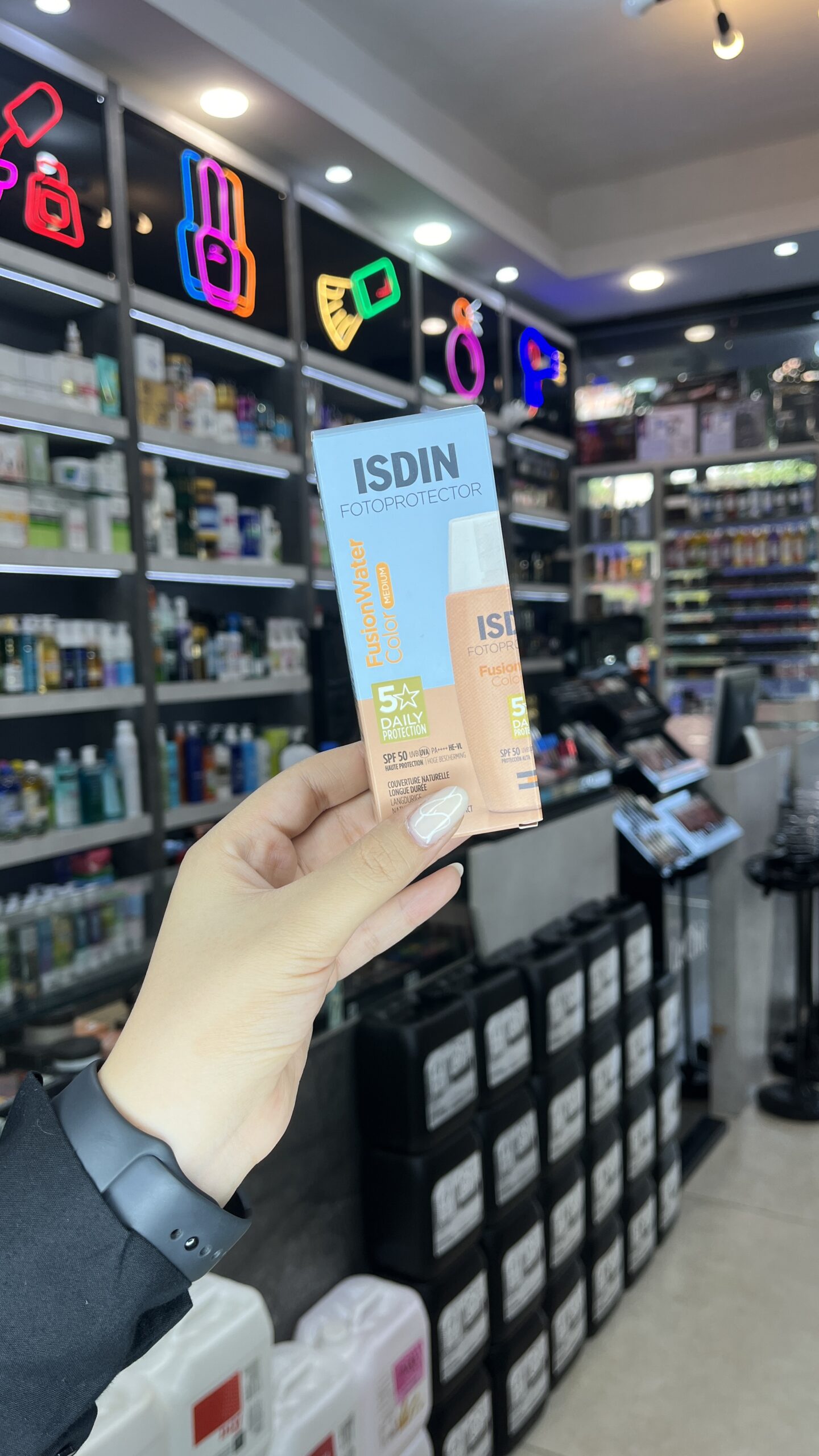 ضد افتاب فیوژن واتر مجیک ایزدیم کالر مدیوم